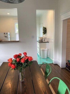 Dining - 1890’s Corner Cottage (Roanoke)