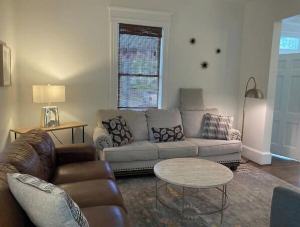 Living area - 1890’s Corner Cottage (Roanoke)