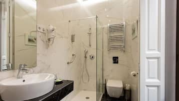 Ducha, cabezal de ducha tipo lluvia, artículos de tocador gratuitos