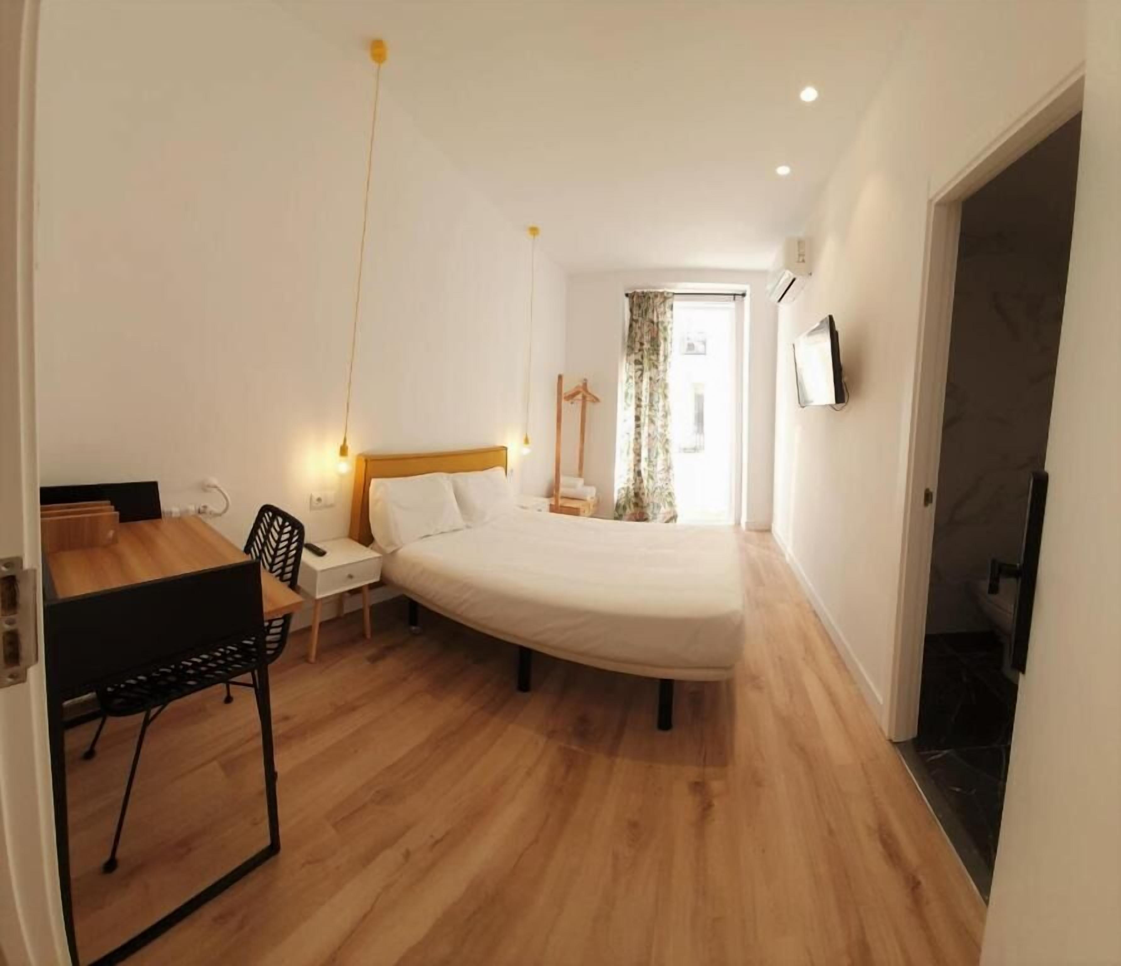 Photo - Hostal Manuela by gaiarooms