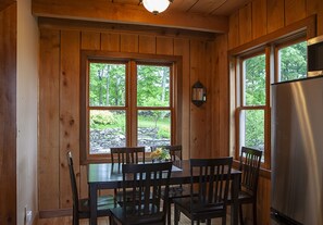Dining - Cooperstown Vicinity Country Home near Motorsports (Davenport)