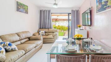 Apartamento | Área de estar | Smart TV 32 polegadas com canais digitais, TV