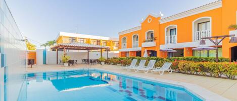 Apartment | Pool | Outdoor pool