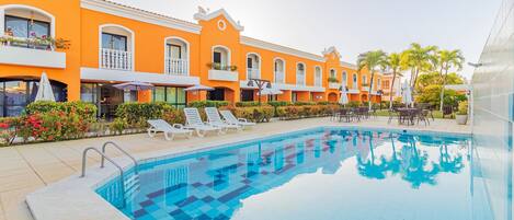 Apartment | Pool | Outdoor pool
