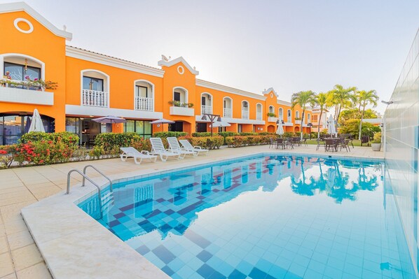 Apartment | Pool | Outdoor pool - GB39 Apt 2 Quartos Duplex a 50m da Praia (Camaçari)