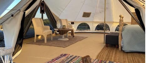 1 室のベッドルーム、WiFi