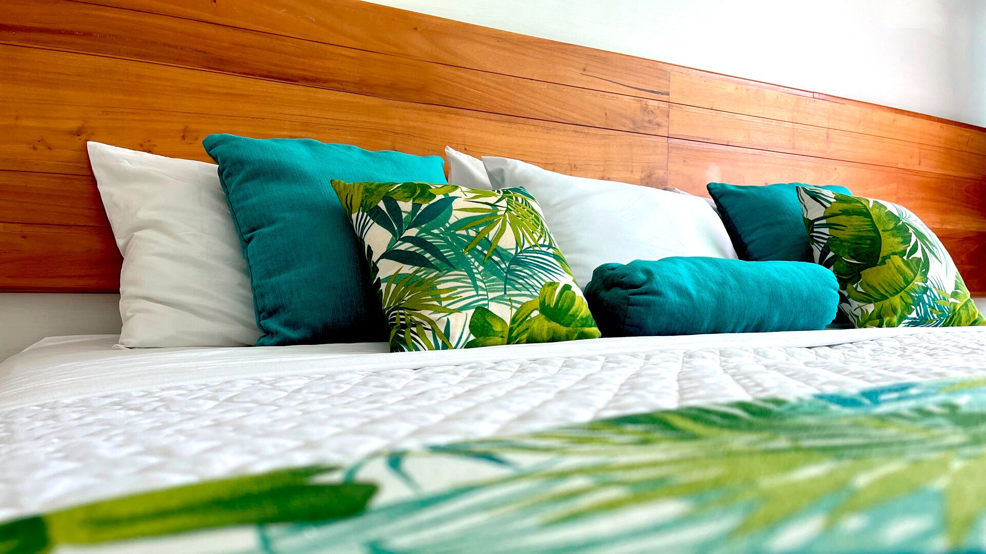 Standard Single Room | Bed sheets