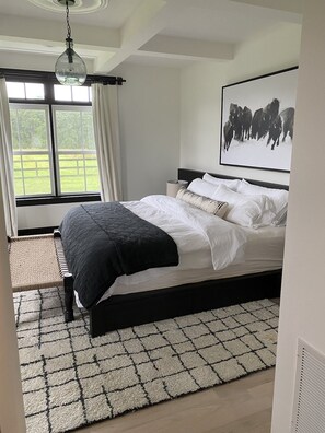 4 عدّة غرف نوم ومكواة/لوح كي وسرير سفر وواي فاي