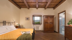 4 chambres, bureau, fer et planche Ă repasser, Wi-Fi gratuit