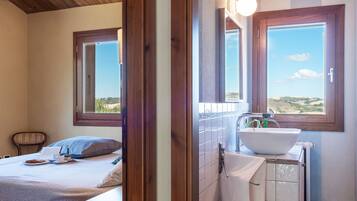 3 camere, ferro/asse da stiro, Wi-Fi gratuito, lenzuola