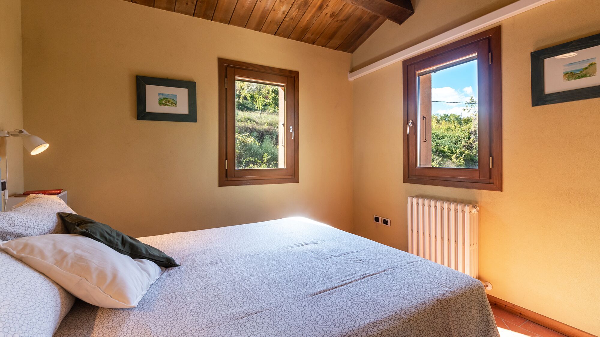 3 chambres, fer et planche à repasser, Wi-Fi gratuit, draps fournis