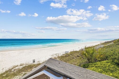 Stylish Seagrove Studio on 30a- 2-Minute Walk to the Beach!