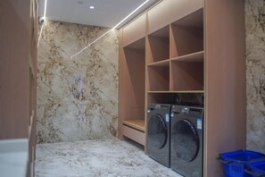 Laundry room - Kangtai Hotel (Hanggin Banner)