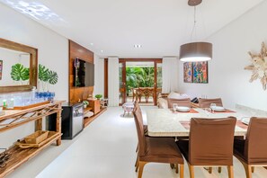 Appartement | Coin séjour | Télévision de 32 pouces avec chaînes numériques