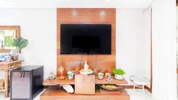 Apartment | Living area | 32-inch TV with digital channels