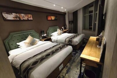 Renshou Wanye Sunshine Hotel