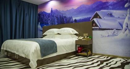 Leiketai Theme Hotel (Bengbu Railway Station Branch)