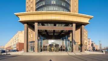 المنشأة من الخارج