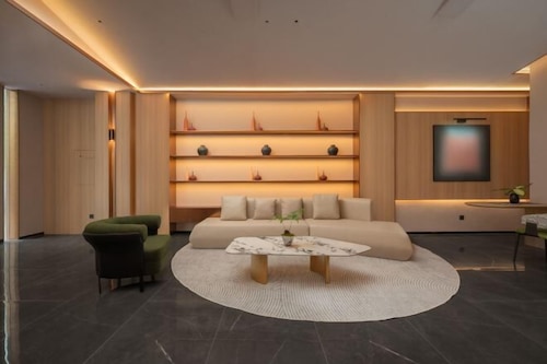 Yueyi Hotel (Huaihua Sports Center)