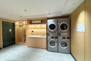 Laundry room - Jiangmen Park Lane Hotel (Gangzhou Avenue Baiyi Branch) (Jiangmen)