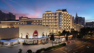 المنشأة من الخارج