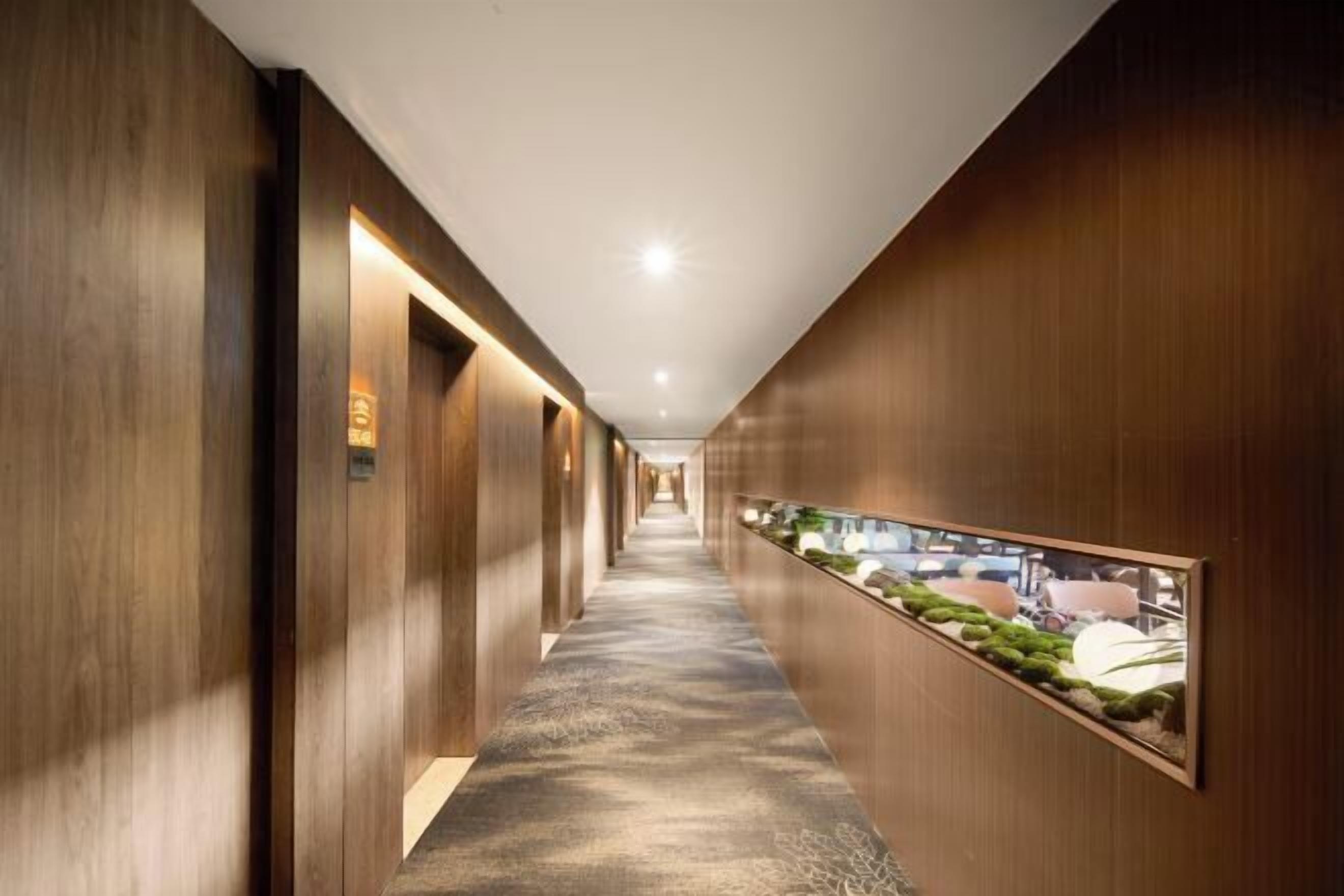 المنشأة من الداخل