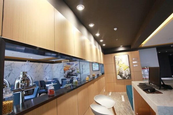 المنشأة من الداخل