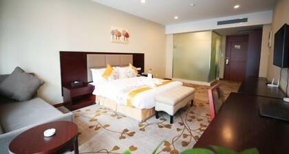 Sumahui Hotel (Suzhou East Railway Station Kechuang Center)
