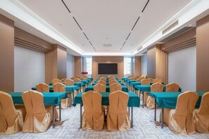 Meeting facility - Baijing Hotel (Jingmen Zhongtian Street Jingchu University of Technology) (Jingmen)