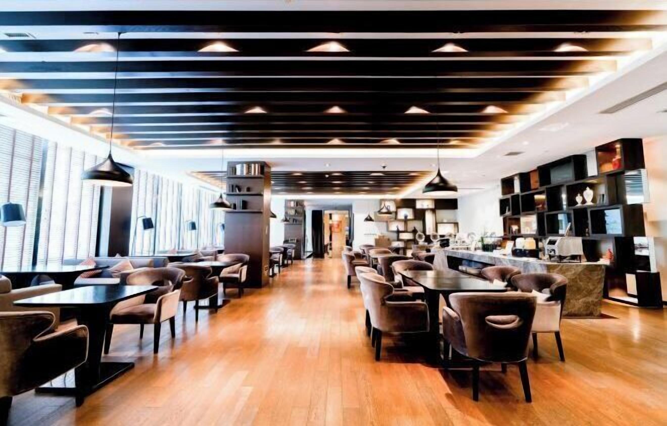 المنشأة من الداخل