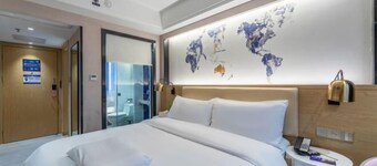 Wanhou Academy of Fine Arts Hotel (Yiyang Xiufeng Park Branch)