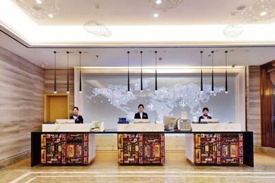 Wanhou Academy of Fine Arts Hotel (Yiyang Xiufeng Park Branch)