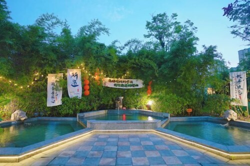 Empark Seabed Hot Spring Hotel