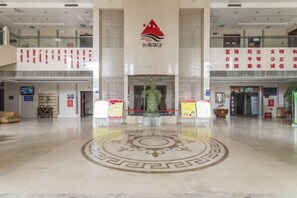 Interior - Changtai Palace Hotel (Hanggin Banner)