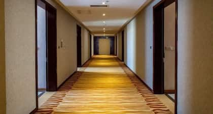 Yujia Hotel (Rongcheng Sakura Lake Sports Park)