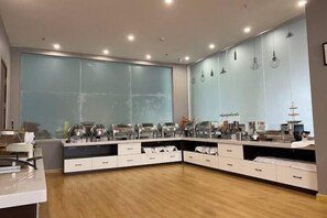 Restaurant - Yujia Hotel (Rongcheng Sakura Lake Sports Park) (Rongcheng)