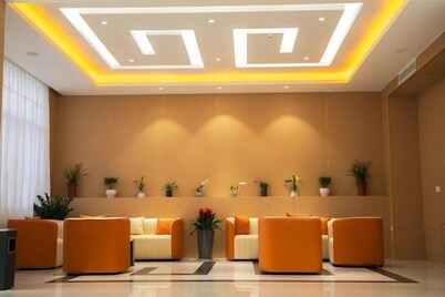 Yujia Hotel (Rongcheng Sakura Lake Sports Park)