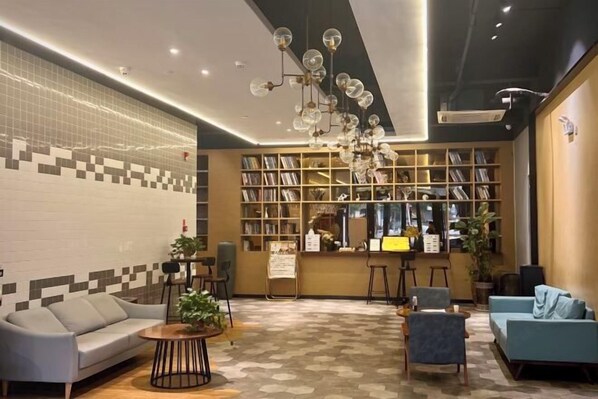 Interior - City Garden Hotel Chain (Chizhou Vocational College Xiushanmen Millennium Ancient City Building ) (Chizhou)