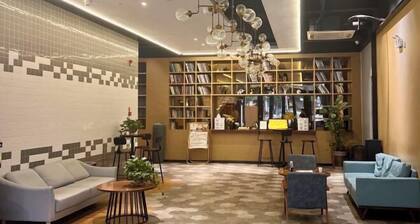 City Garden Hotel Chain (Chizhou Vocational College Xiushanmen Millennium Ancient City Building )