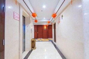 Interior - Huang Jia Hotel (Mangshi)