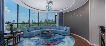 China Youth Hostel Landscape Garden Hotel (Suzhou Wujiang RT-Mart)