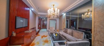 He Huang Pearl Hotel
