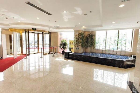 Interior - Yixin Hotel (Emin)