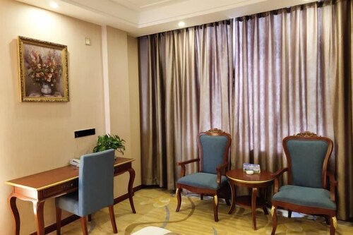 Yixin Hotel