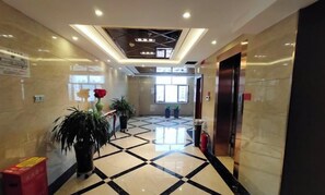 Interior - Yixin Hotel (Emin)