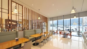 Unclassified image, 3 of 53, button - City Comfort Inn (Chengdu Police Officer Academy Metro Station) (Chengdu)