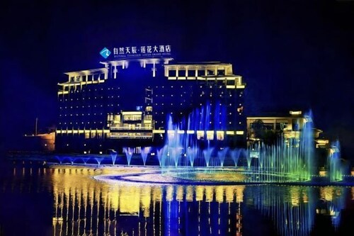 NATURAL TIANCHEN·LOTUS GRAND HOTEL