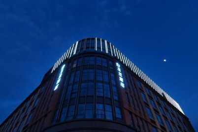 Magnolia Hotel (Rizhaogang Lighthouse Scenic Area Lianyungang Road)