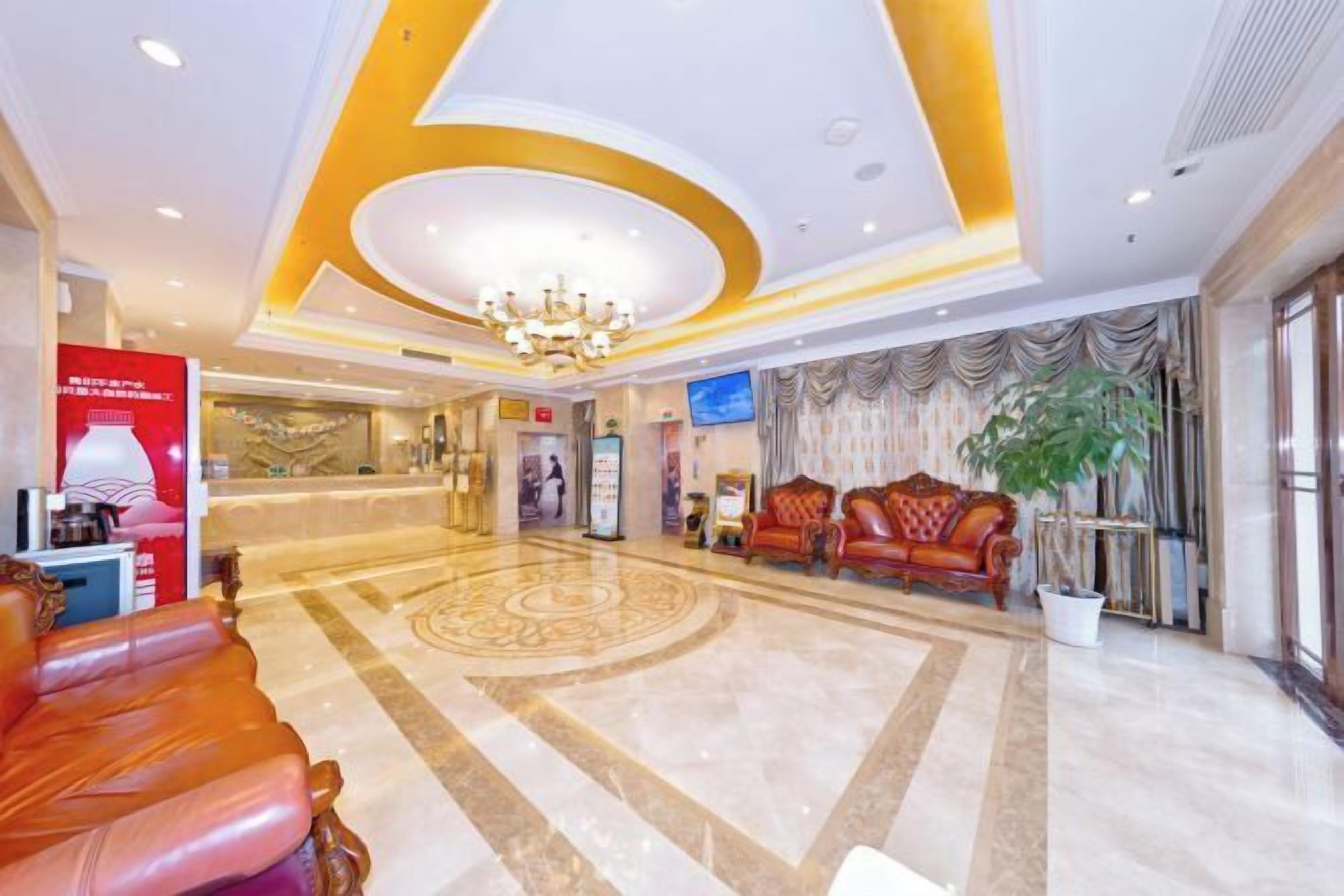 المنشأة من الداخل