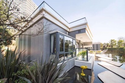 U-house Villa Hotel
